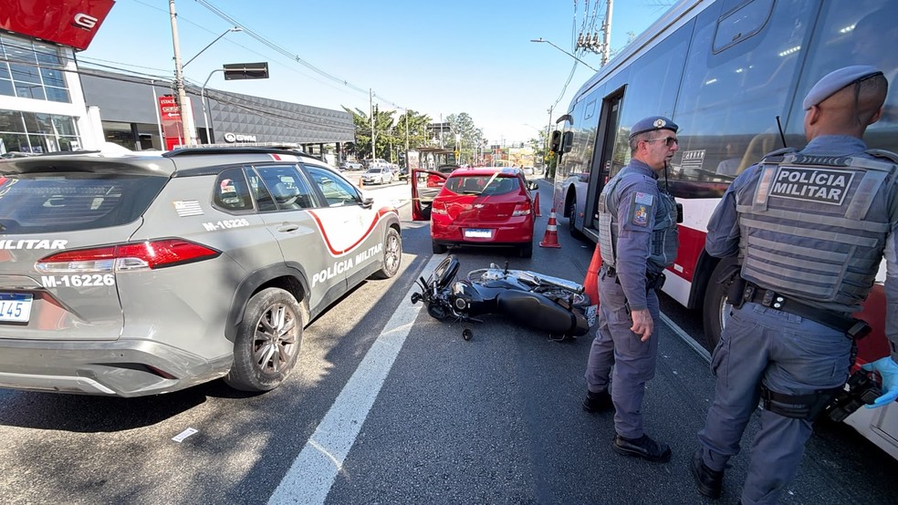 whatsapp-image-2026-07-10-at-13.08.49 Perseguição policial deixa três feridos na Zona Oeste; Avenida Francisco Morato é interditada