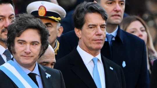 Chefe de gabinete de Milei na Argentina renuncia 