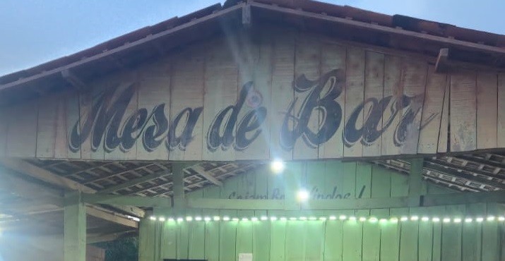 Homem de 21 anos é morto a tiros em bar no bairro Arraias em Castanhal, no Pará