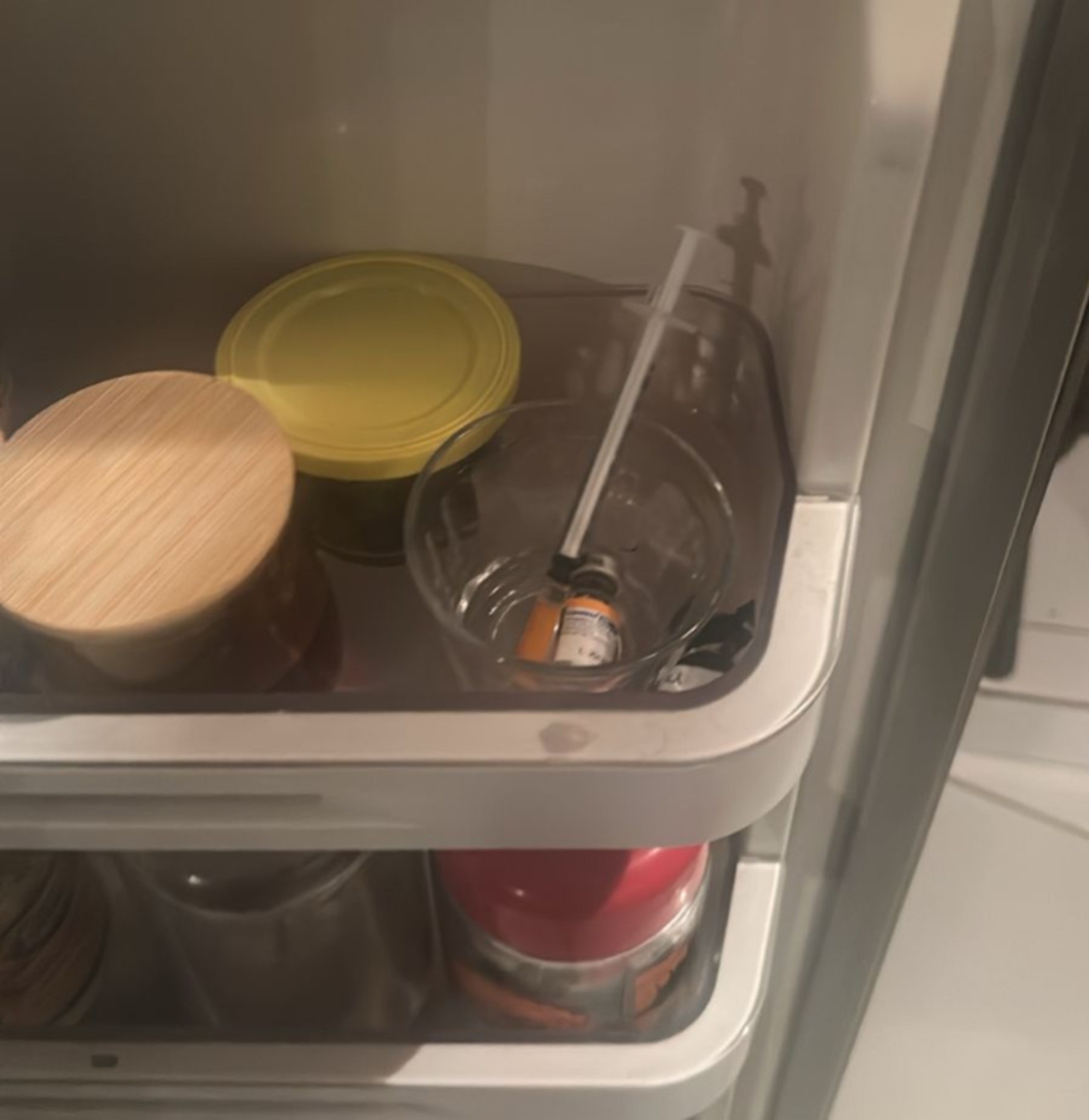 Mulher é presa por venda ilegal de medicamentos controlados em Angra dos Reis 