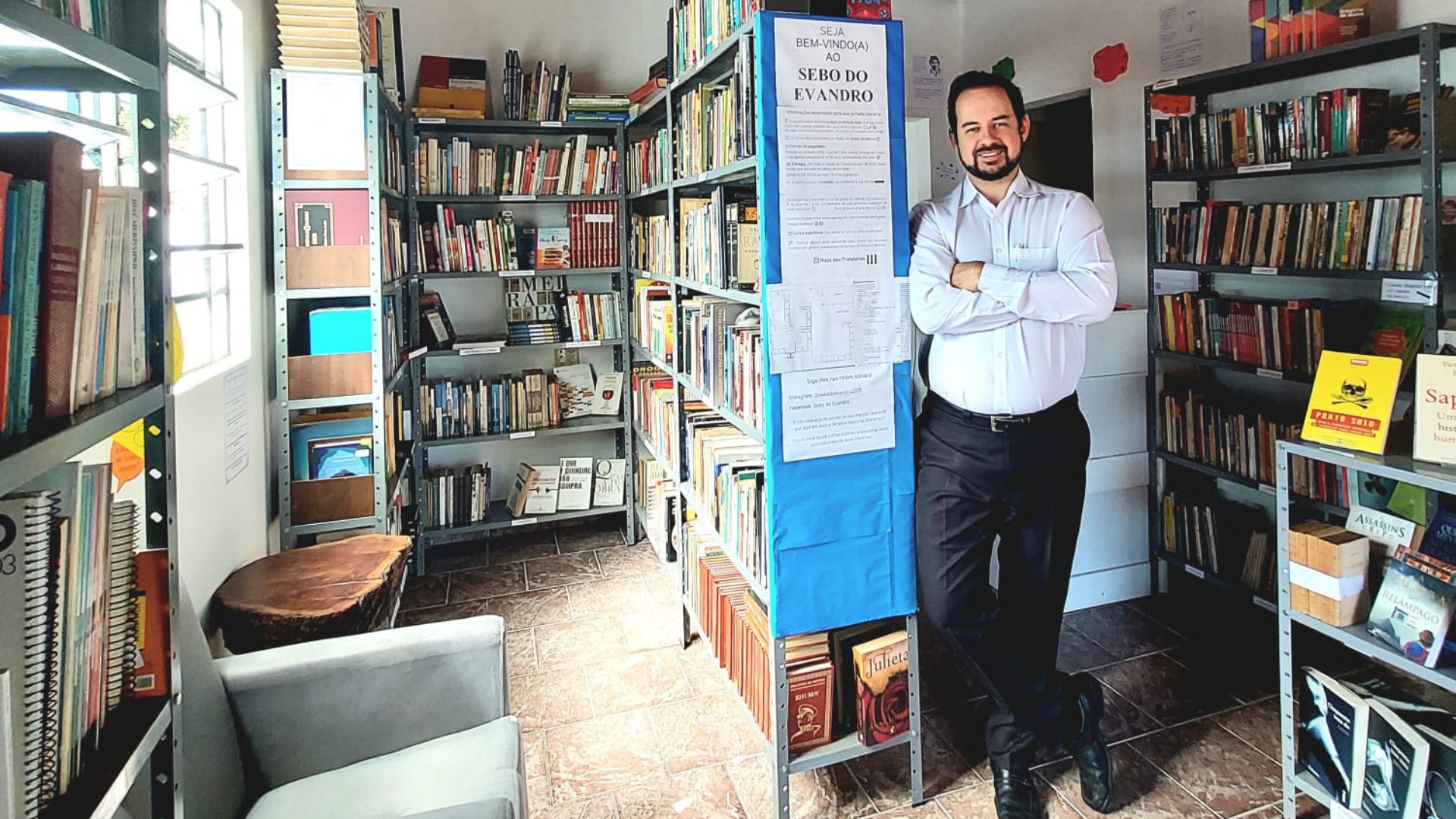 Advogado do interior de SP realiza sonho de infância e abre sebo com 6 mil livros: 'Escolha certa'