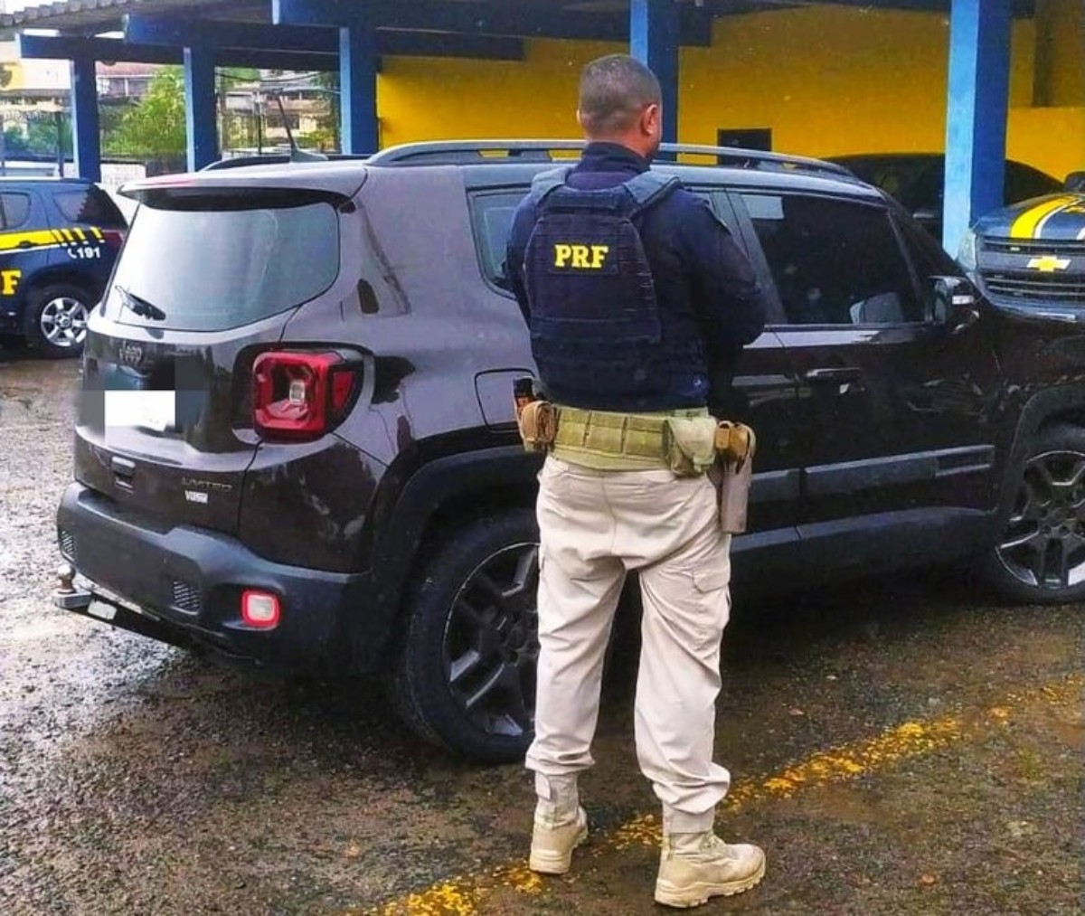 Homem é preso suspeito de comprar carro roubado pela internet na BA; saiba como evitar comprar veículos com restrição