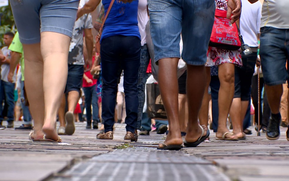 Movimento na Rua Treze de Maio, no centro de Campinas (SP) — Foto: Reprodução/EPTV