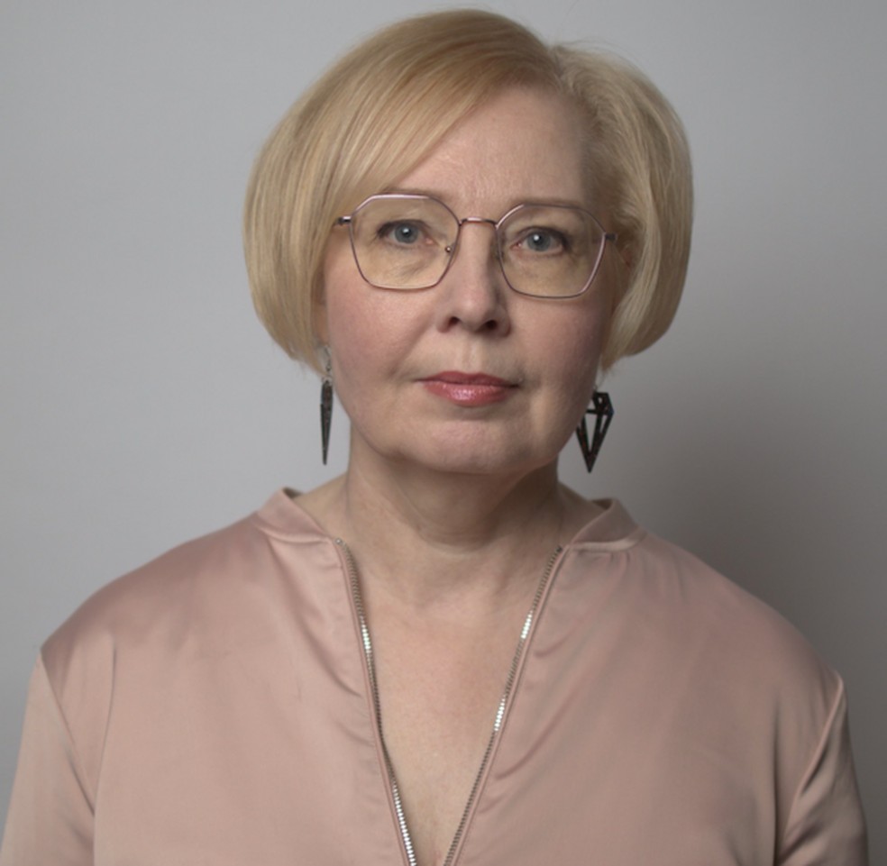 Tiina Parikka é uma das vítimas do ataque à Vastaamo, uma rede finlandesa de clínicas de psicoterapia — Foto: Reprodução/BBC