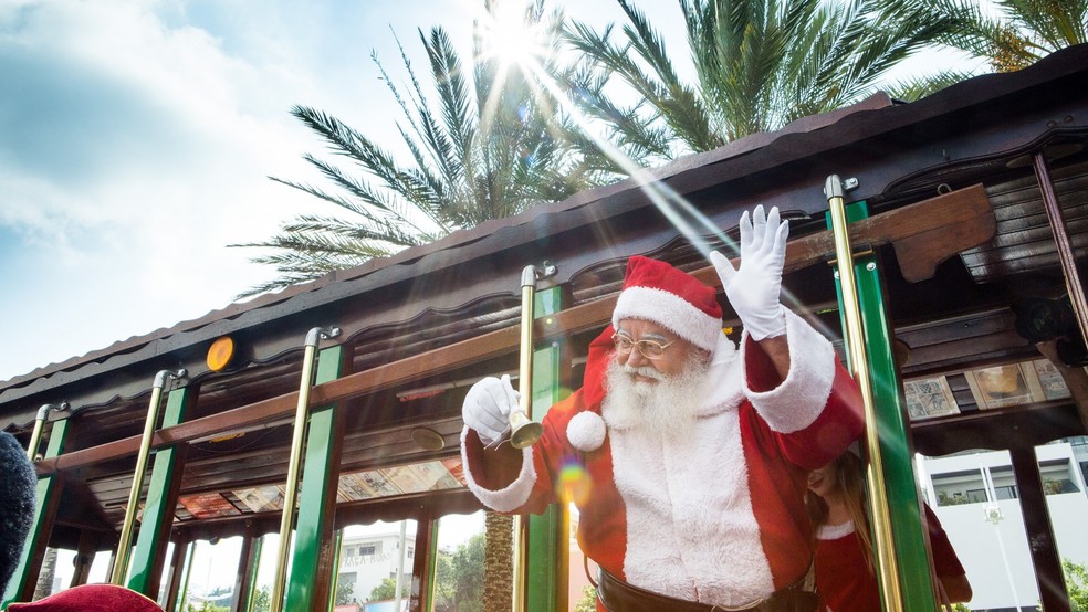 Papai Noel pousa o trenó hoje em Campo Grande - Correio do Estado