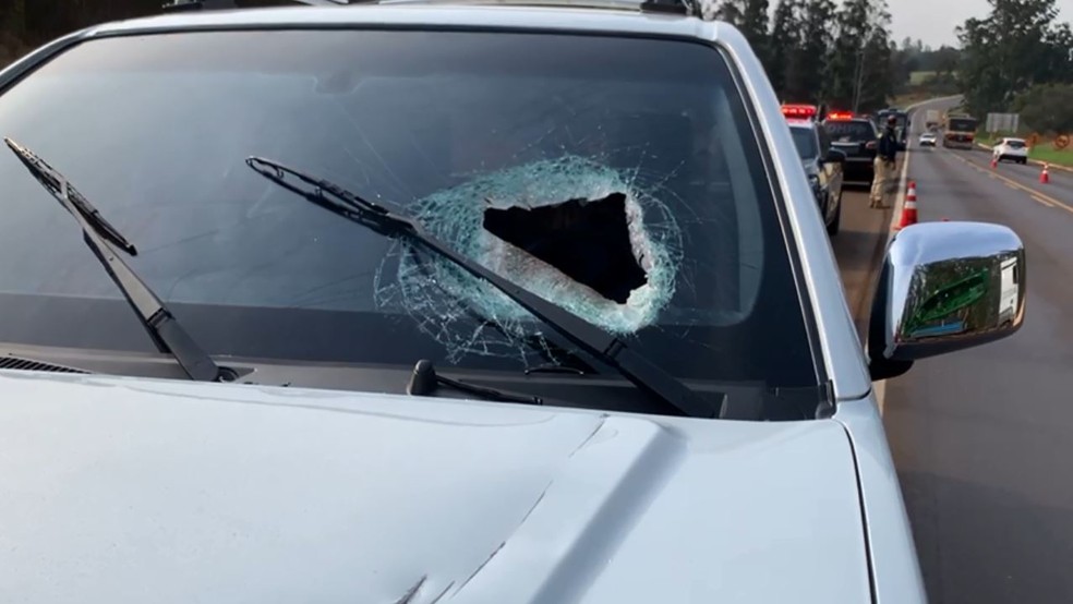 Quebrado por dentro, diz motorista após perder filho em caminhão
