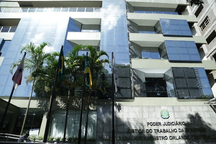 Protesto após morte de suspeito em confronto com a PM bloqueia Avenida Perimetral, em Belém
