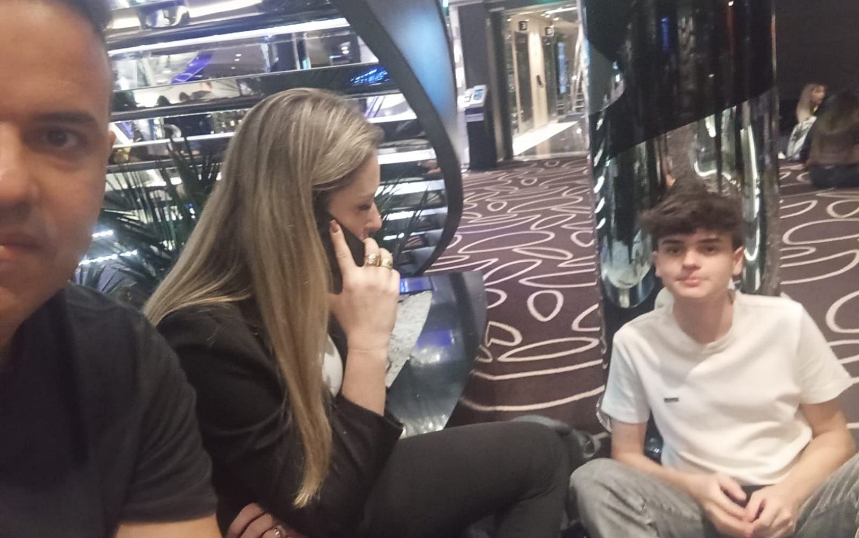 Mineira relata tensão em cruzeiro parado em Dubai após escalada de conflito no Oriente Médio 