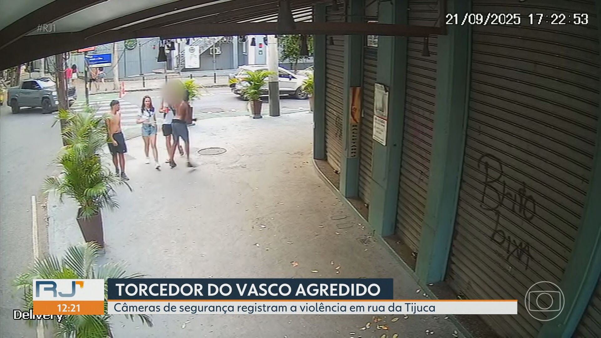 VÍDEO: Torcedor do Vasco é agredido antes de clássico na Tijuca