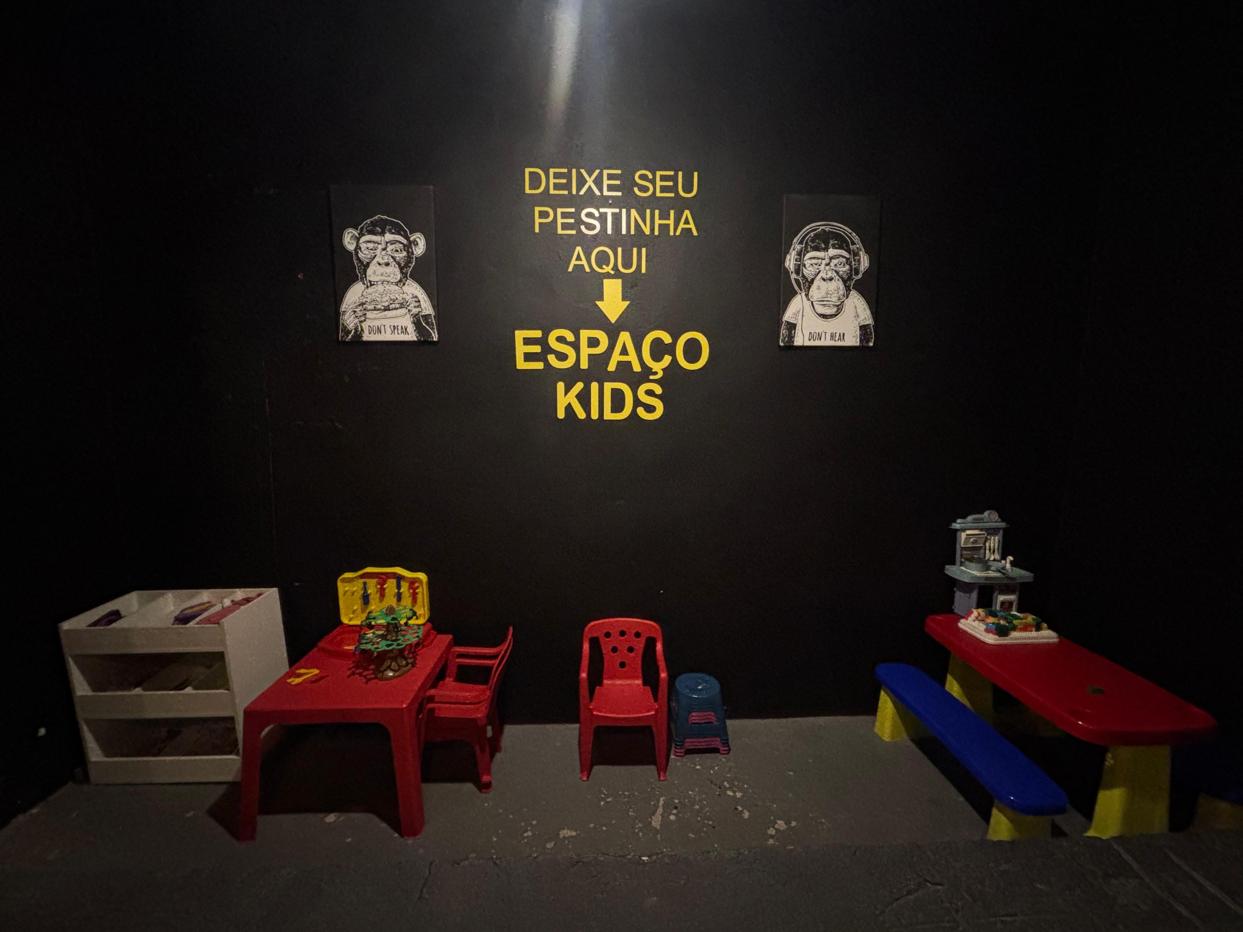 'Não sejam bem-vindos': hamburgueria do interior de SP viraliza ao oferecer 'pior atendimento possível' aos clientes