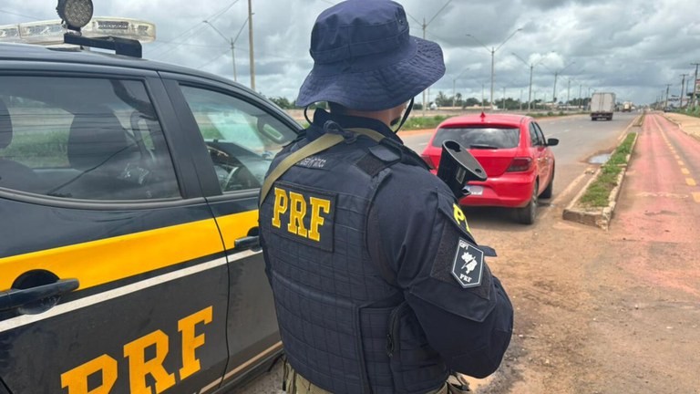 Vítima fica presa em rodas de carreta e morre em acidente na BR-316, entre Capanema e Santa Luzia do Pará