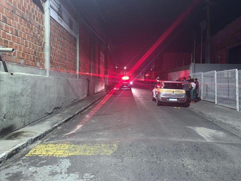 Local da colisão no Bairro Getúlio Vargas, em Aracaju (SE) — Foto: Cptran