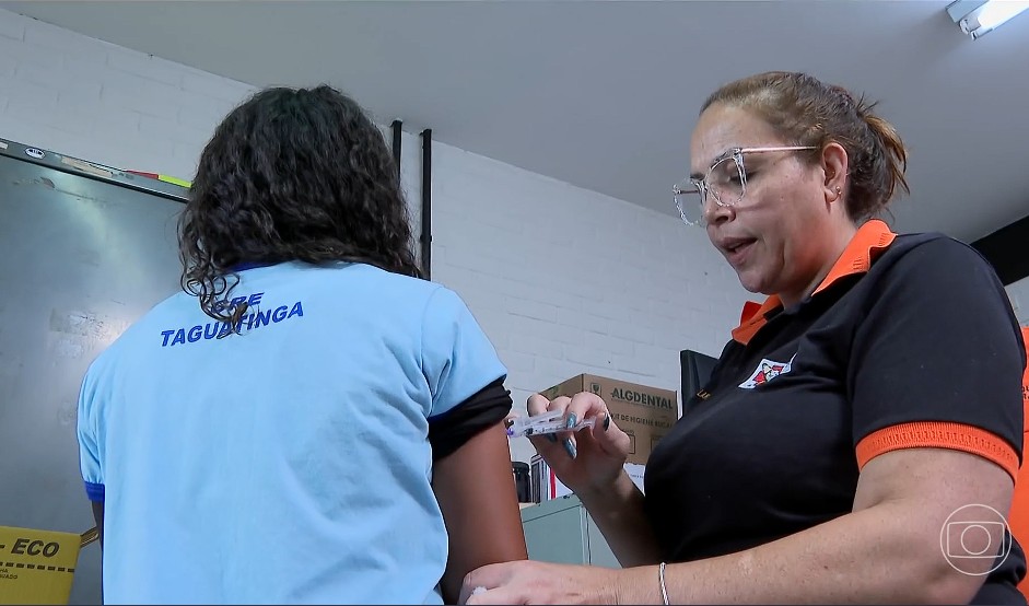 Campanha de vacinação nas escolas vai até 30 de abril; saiba quais doses são aplicadas