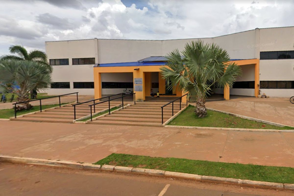 De auxiliar a médico: processo seletivo tem 50 vagas e salários de até R$ 7,2 mil em MS