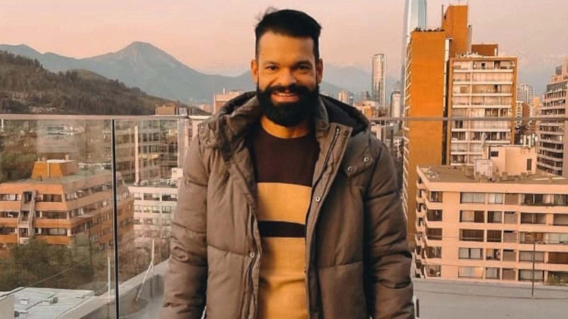 Empresário agride policial na delegacia após ser preso por dirigir com sinais de embriaguez na contramão no ES  