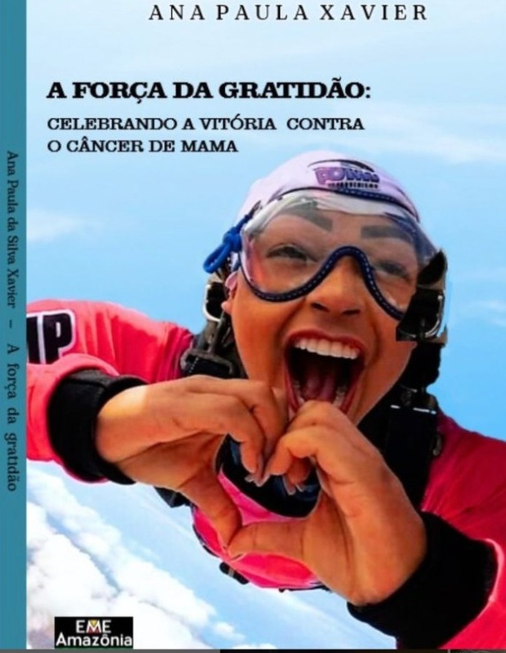 Foto que ilustra a capa do livro é de quando Ana Paula Xavier saltou de paraquedas pela primeira vez, no dia 31 de outubro de 2022 — Foto: Reprodução