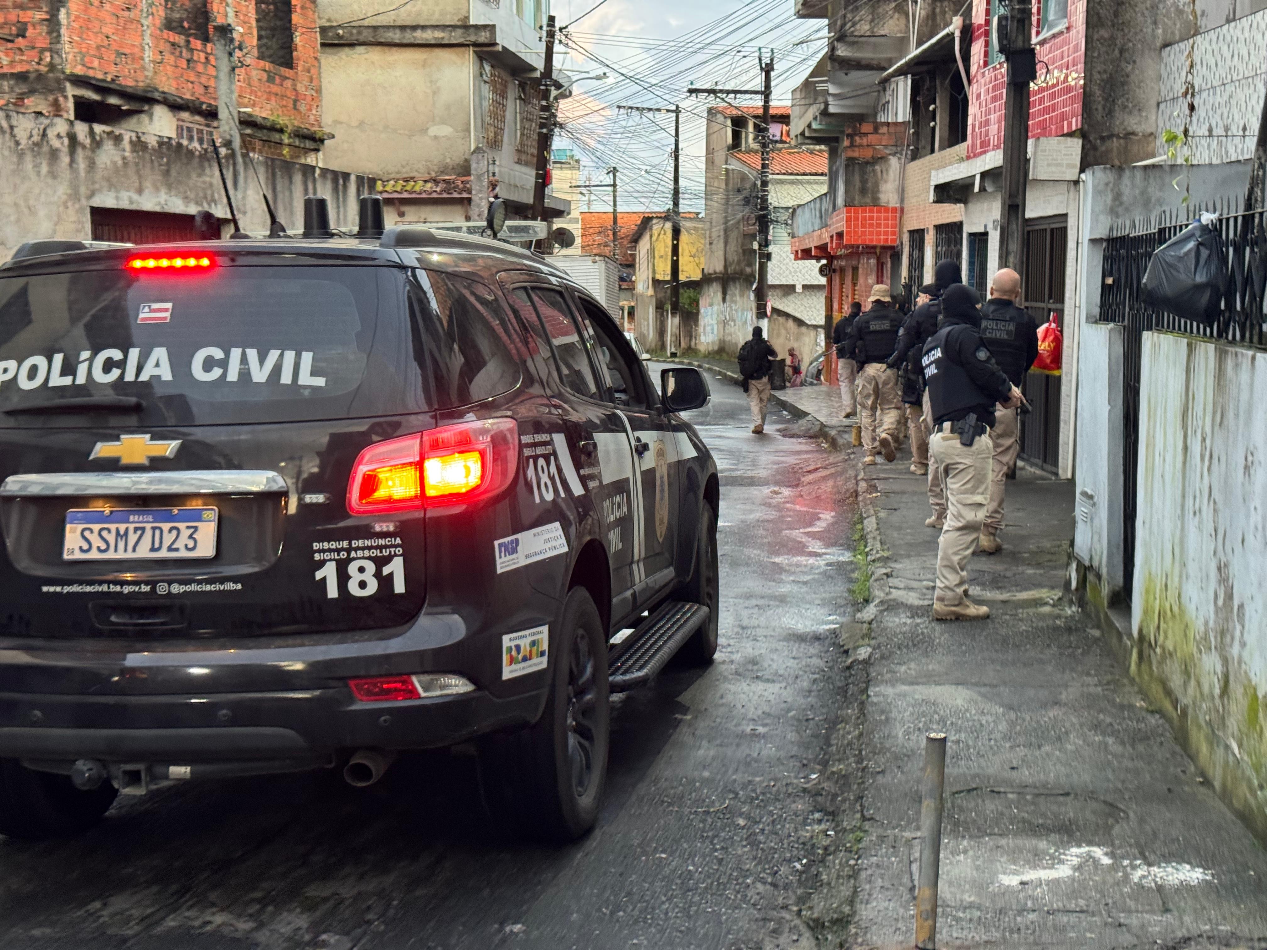 Seis pessoas são presas e uma morre em operação contra suspeitos de furtos a estabelecimentos de Salvador