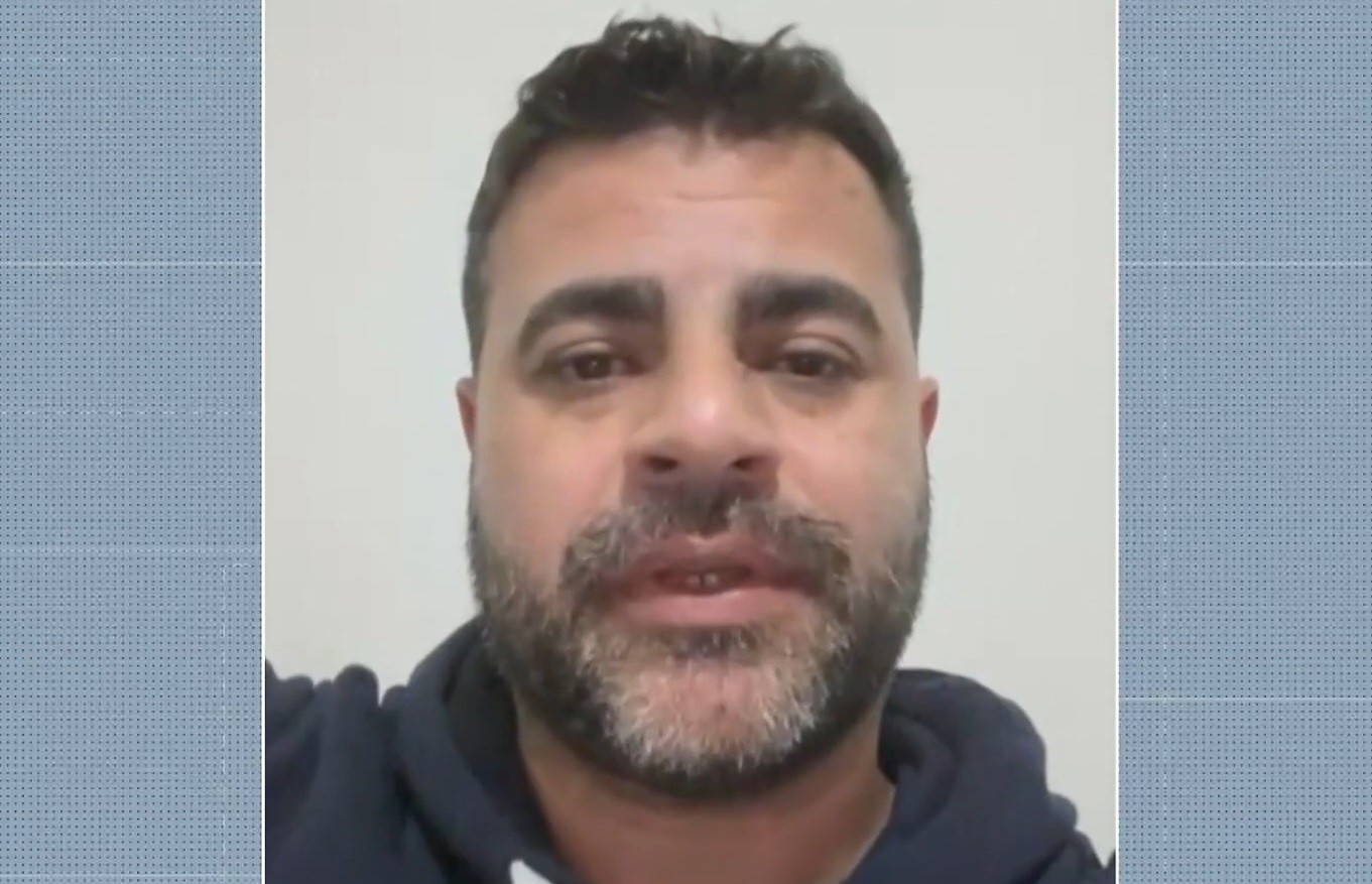 Falso médico procurado por mortes de pacientes e acusado de forjar a própria morte se entrega e é preso pela polícia
