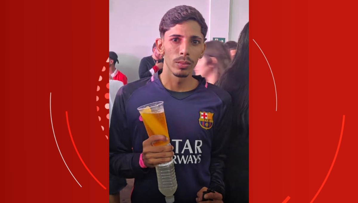 Jovem morre em acidente entre carro e moto na BR-116, em Santa Rita de Minas