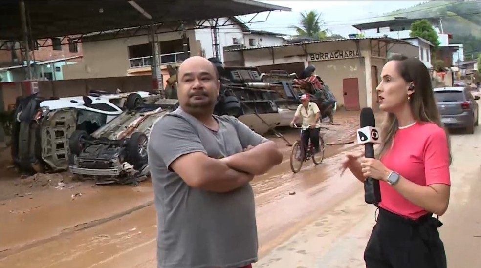 Enfermeiro do Samu de plantão salva a própria família, mas perde tudo em casa, inclusive uniformes no Espírito Santo — Foto: Reprodução/TV Gazeta