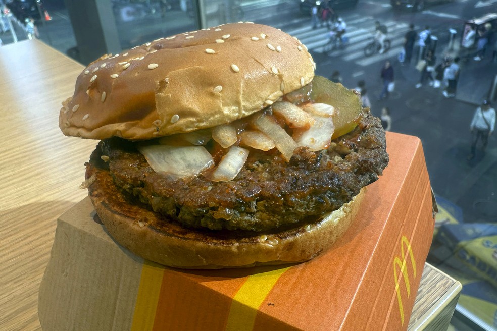Lanche Quarteirão estava contaminado e pessoas tiveram infecção por E. Coli — Foto: AP Photo/Richard Drew