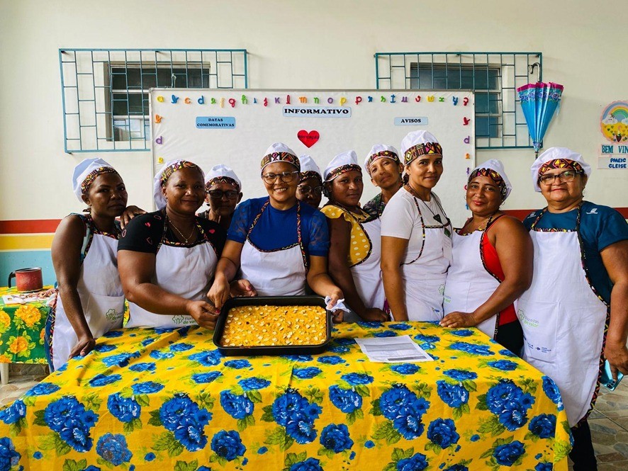 Merendeiras de áreas rurais de Oriximiná aprendem sobre boas práticas de higiene, segurança alimentar e novas receitas