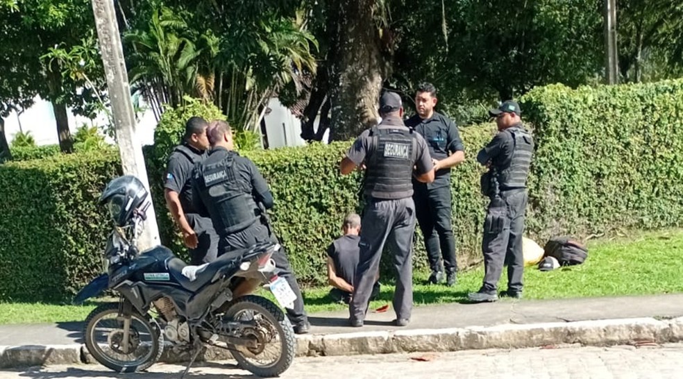 Suspeito de matar Peterson Ykaro foi detido por vigilantes em Maceió — Foto: Divulgação/PM-AL