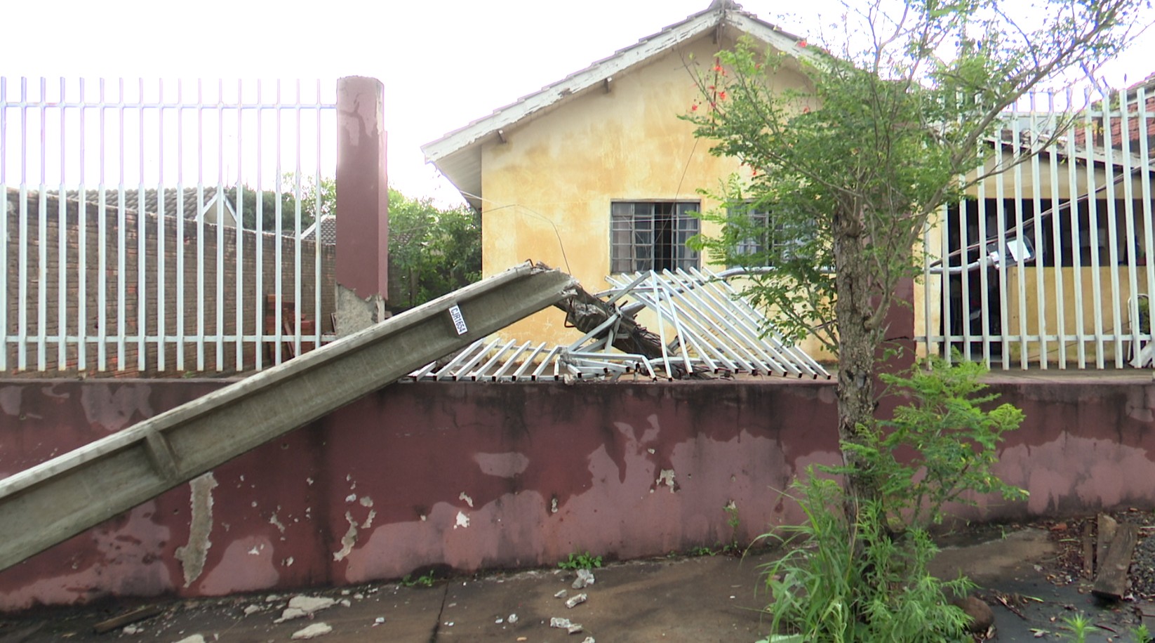 Temporal atinge o Norte do Paraná e interrompe energia em 31,8 mil imóveis
