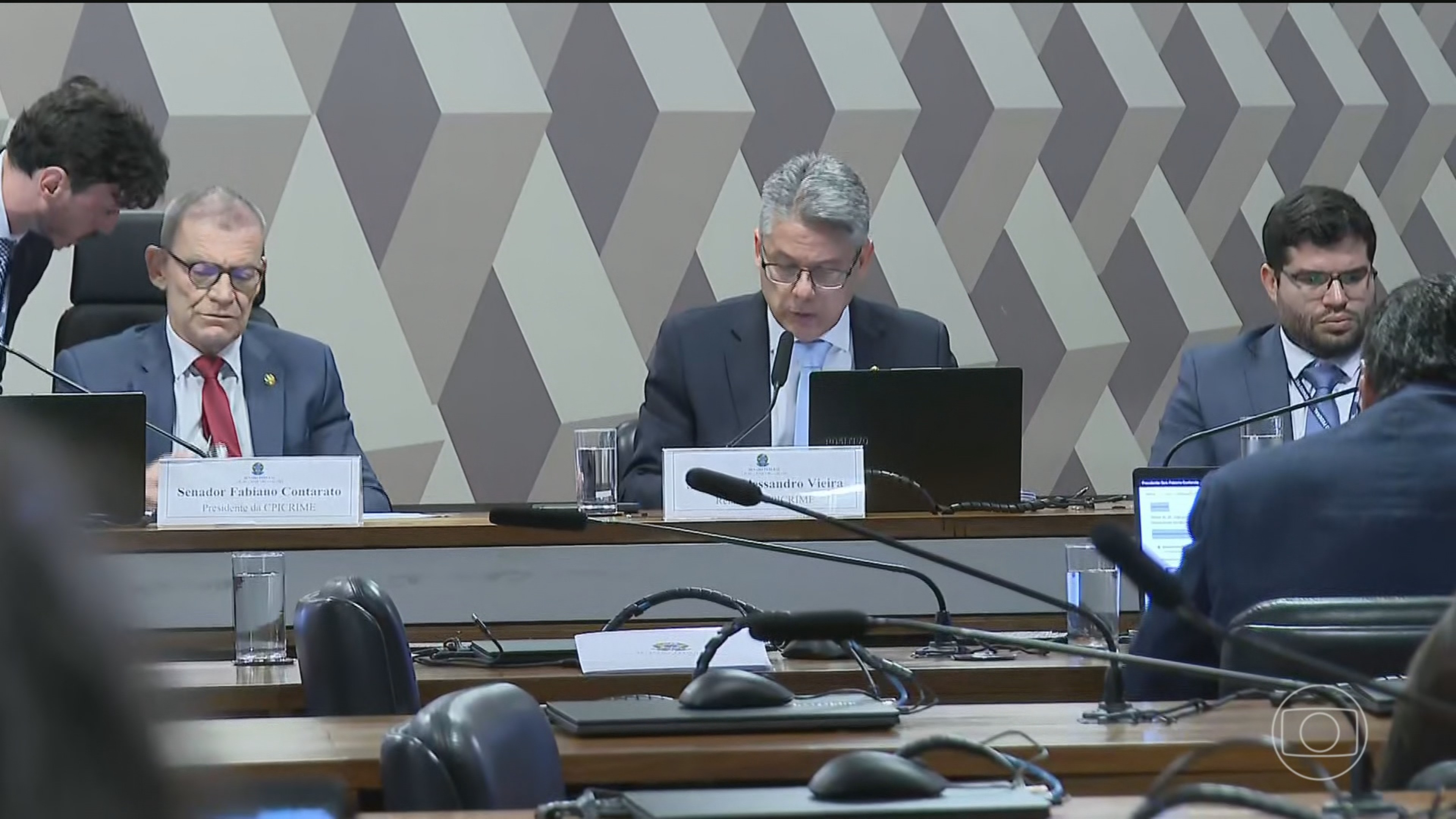 CPI do Crime Organizado rejeita relatório do senador Alessandro Vieira; texto pedia indiciamento de 3 ministros do STF e do PGR 