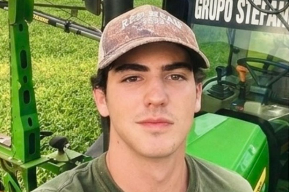 Arthur Basso Stefanello, de 19 anos, morreu cerca de um mês após cair da carroceria de uma caminhonete — Foto: Reprodução/Redes sociais