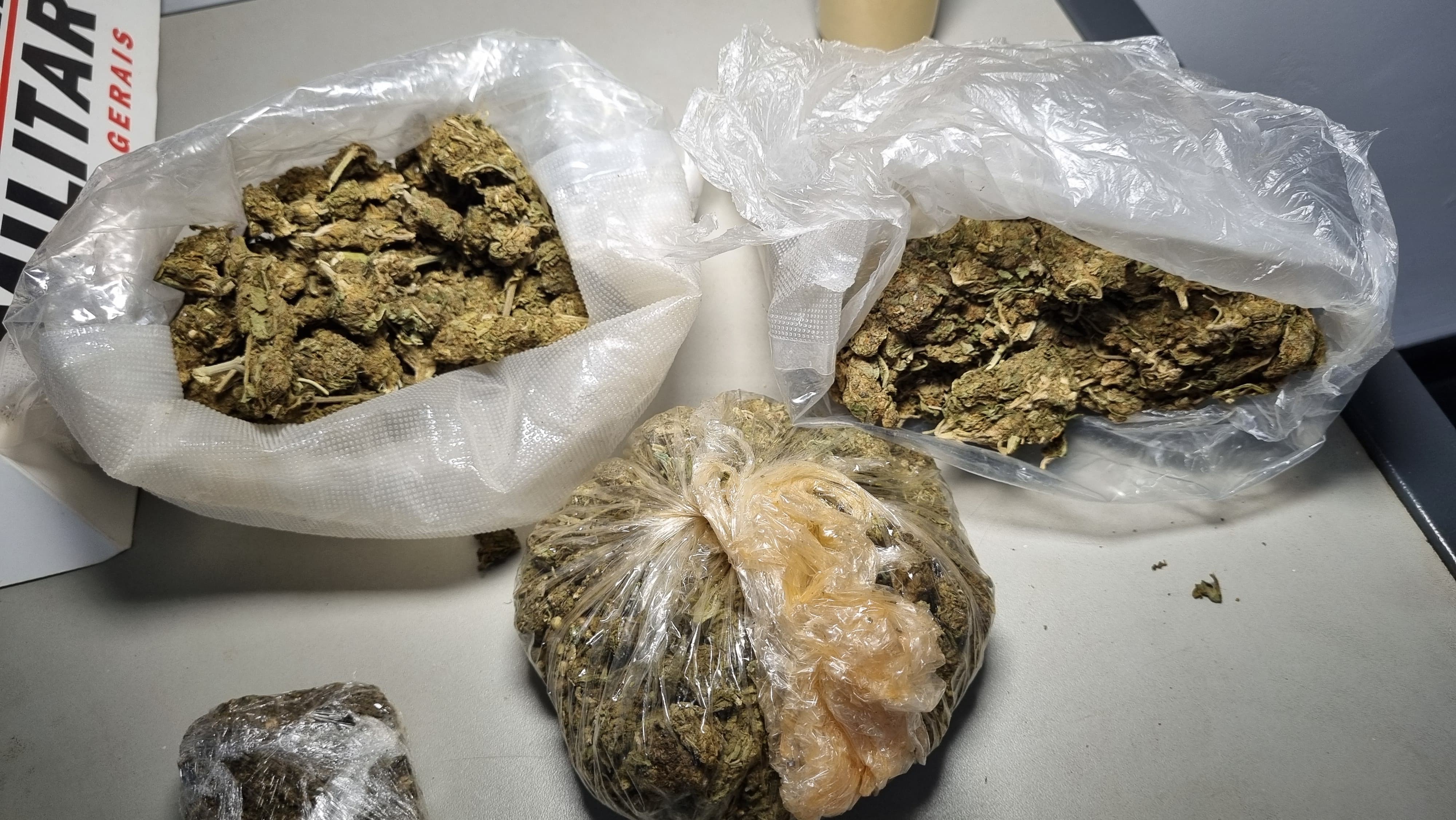 Polícia Militar apreende novo tipo de maconha com poder psicoativo até cinco vezes maior em Passos, MG