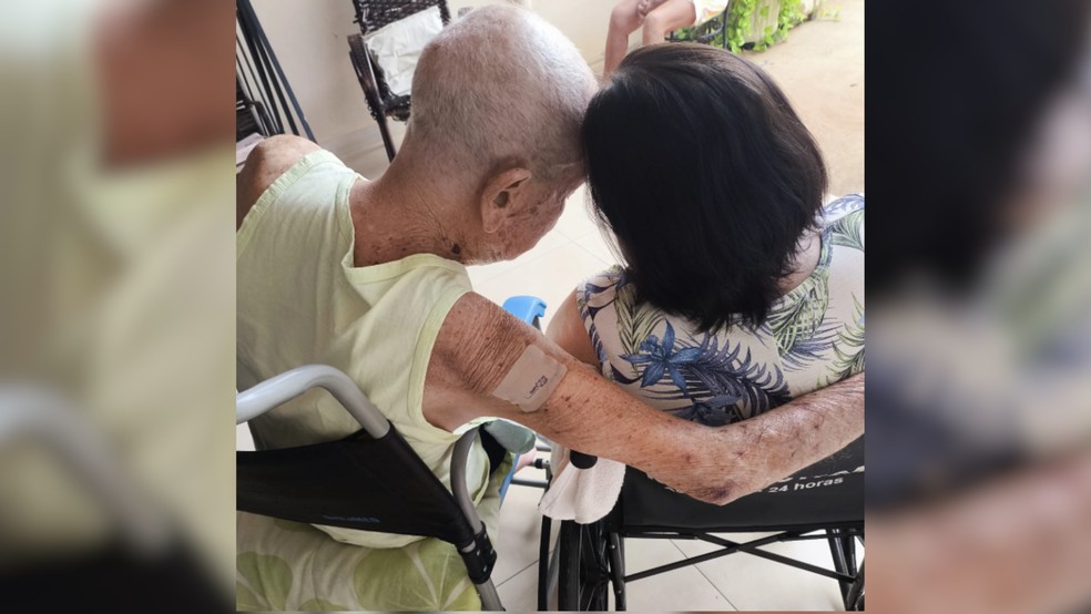 Odileta e Paschoal enfrentaram doenças devido à idade e permaneceram juntos em Votuporanga (SP) — Foto: Reprodução/Instagram