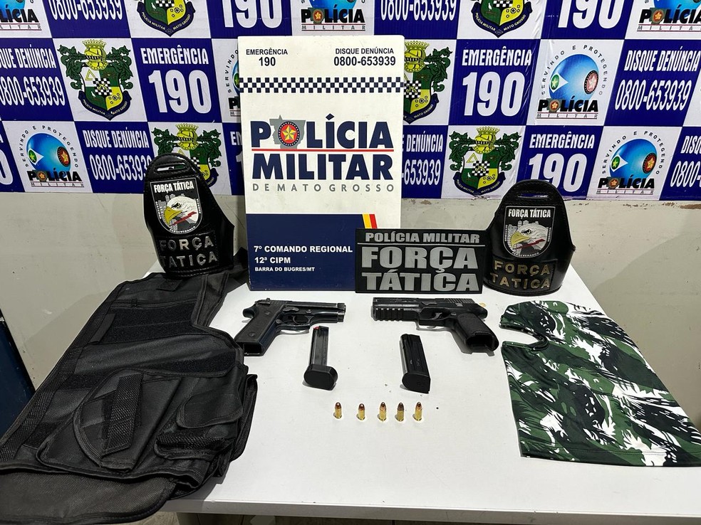 Materiais apreendidos pela polícia na ocorrência — Foto: Polícia Militar