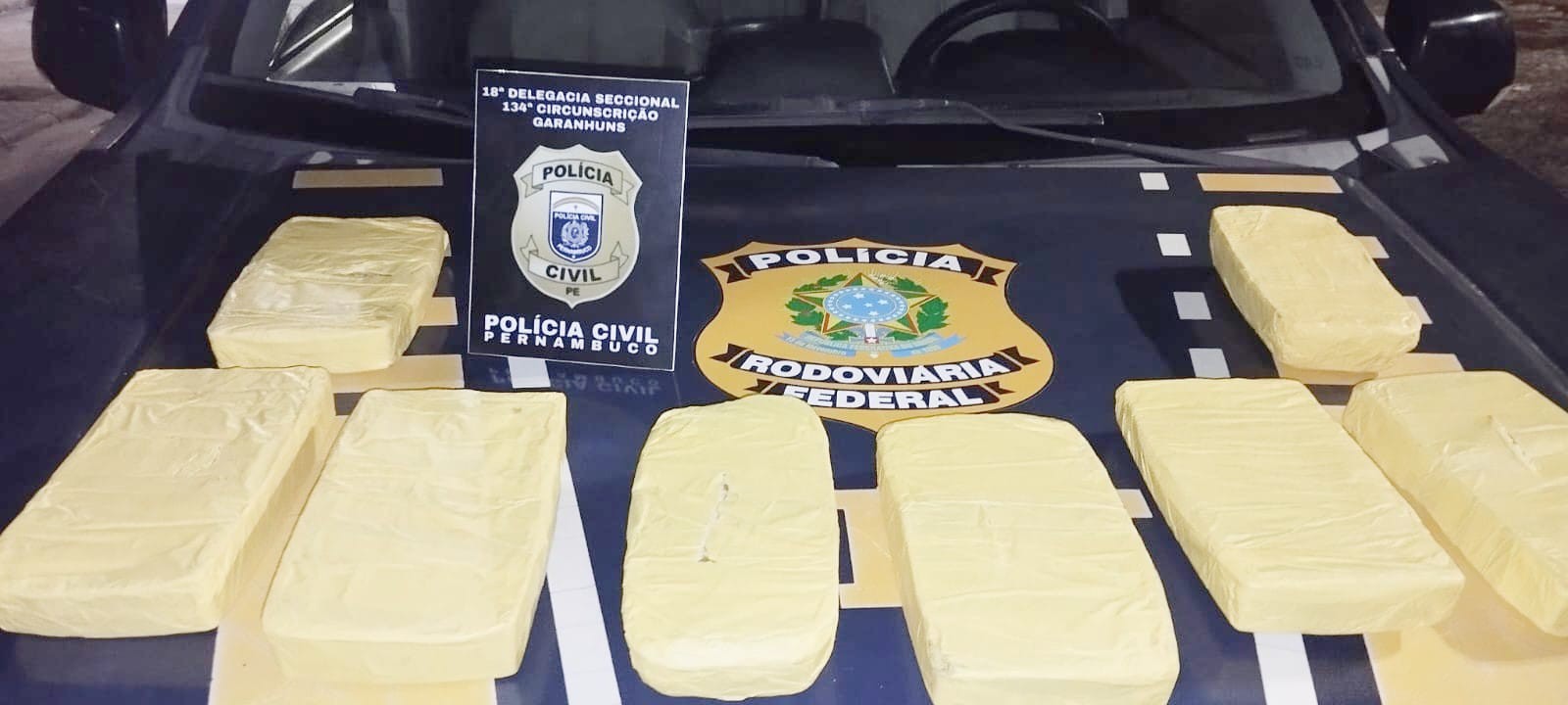 Casal é detido com oito quilos de crack dentro de estepe de carro de luxo em Garanhuns