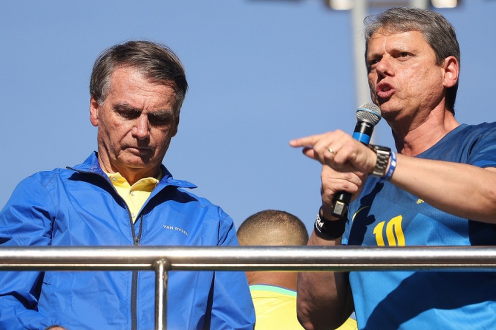 O governador de São Paulo, Tarcísio de Freitas (Republicanos), participa de ato em apoio ao ex-presidente Jair Bolsonaro na Avenida Paulista, em São Paulo, em 29 de junho de 2025. — Foto: Ganriel Silva/E.Fotografia/Estadão Conteúdo