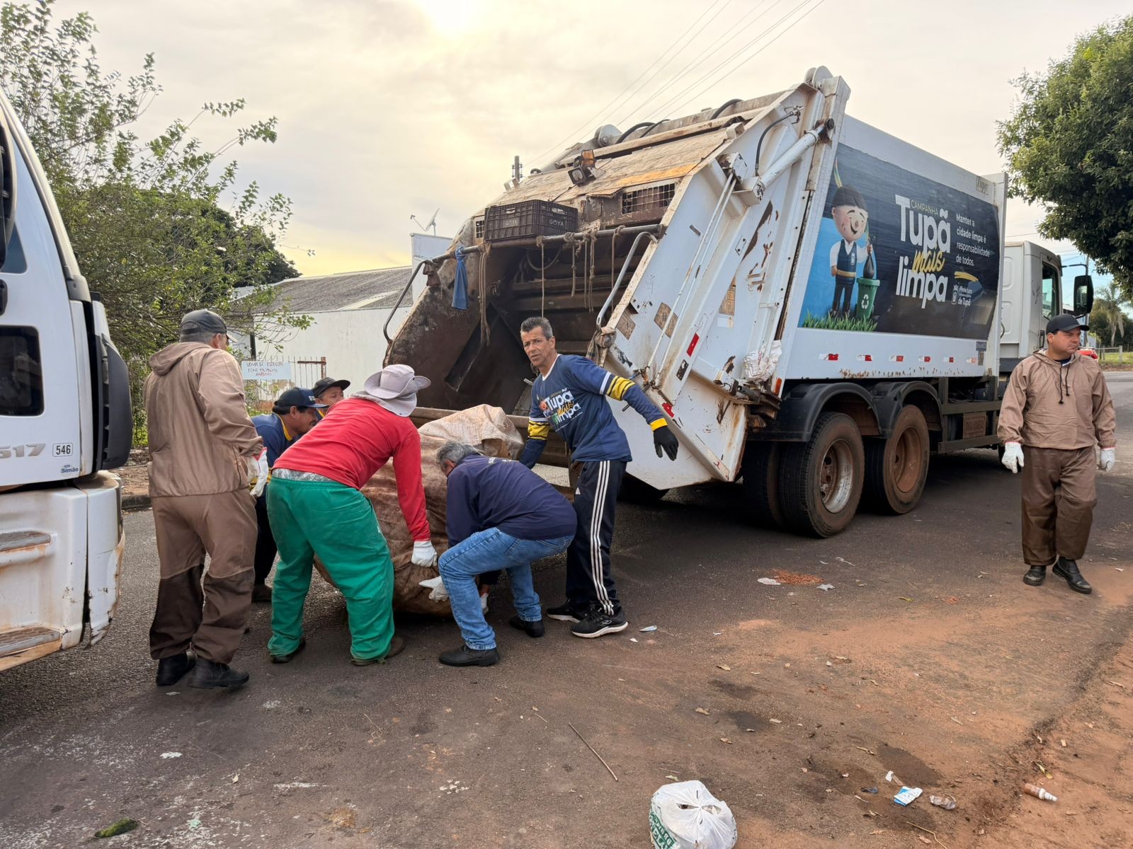 Prefeitura inicia força-tarefa para limpeza de imóveis de acumuladores em Tupã