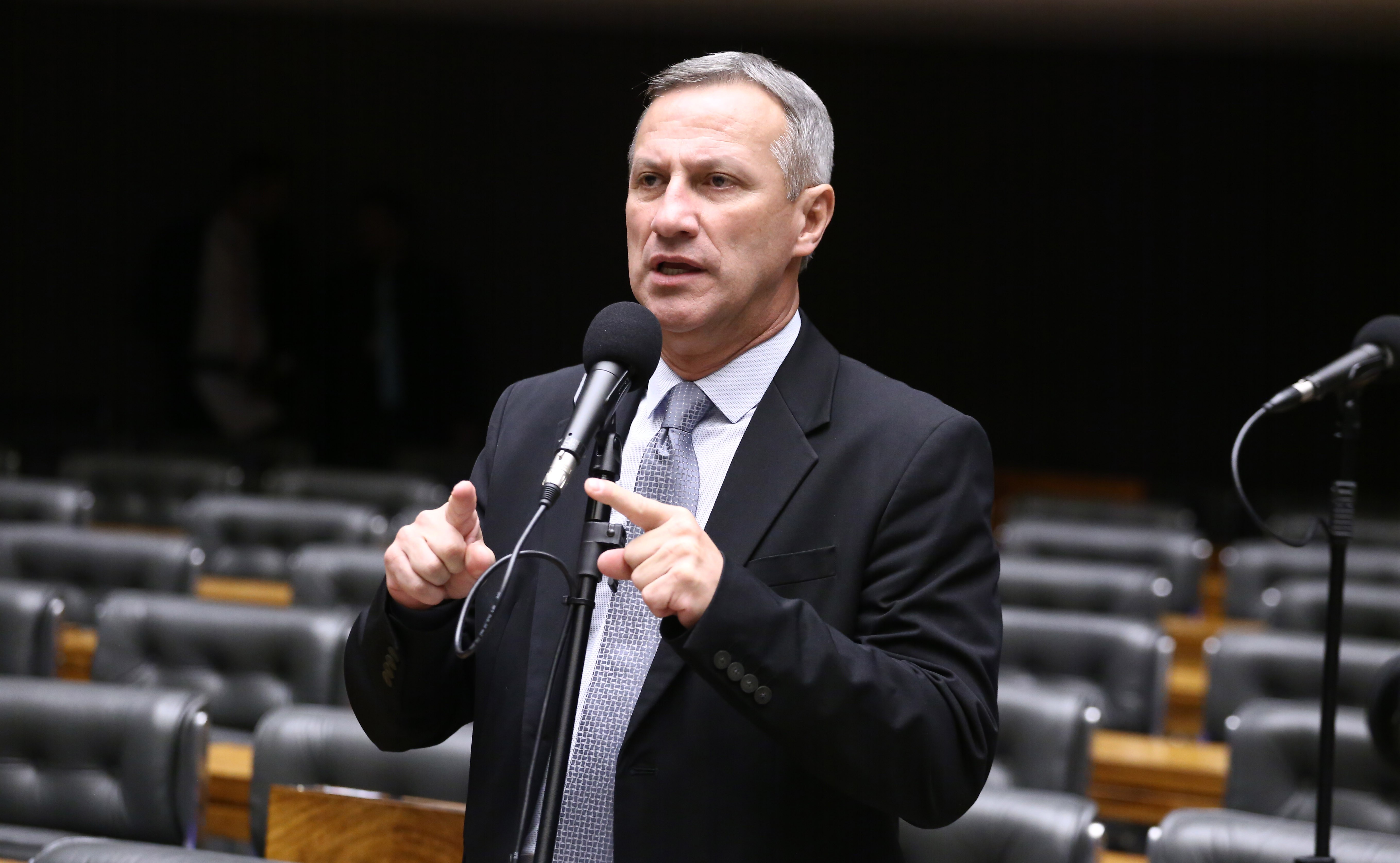 Ubiratan Sanderson declara R$ 145 mil em bens ao TSE