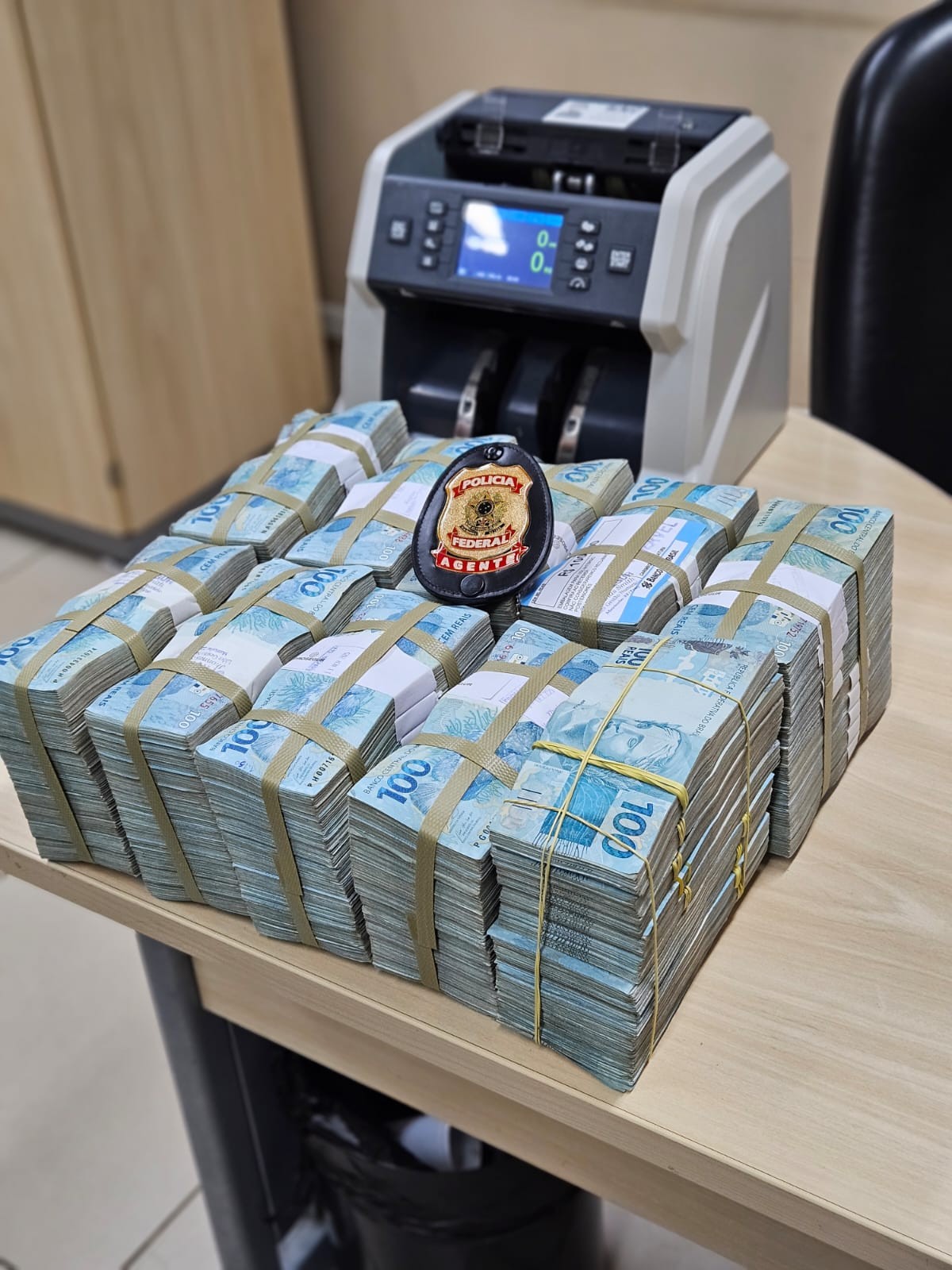 Polícia Federal apreende R$ 1 milhão após saque em agência bancária de São Luís