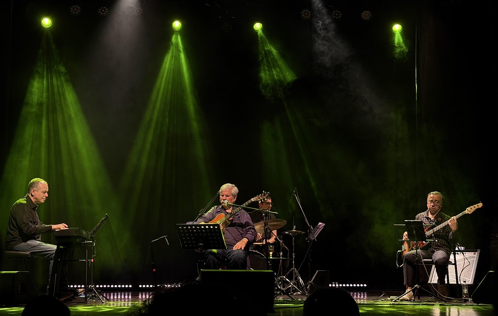 Dori Caymmi se apresenta com o pianista Itamar Assiere, o baterista Jurim Moreira e o baixista Jorge Helder no projeto 'Terças no Ipanema' — Foto: Rodrigo Goffredo