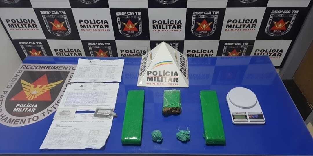 Dois internos da APAC são presos após PM apreender barras de maconha em Pirapora