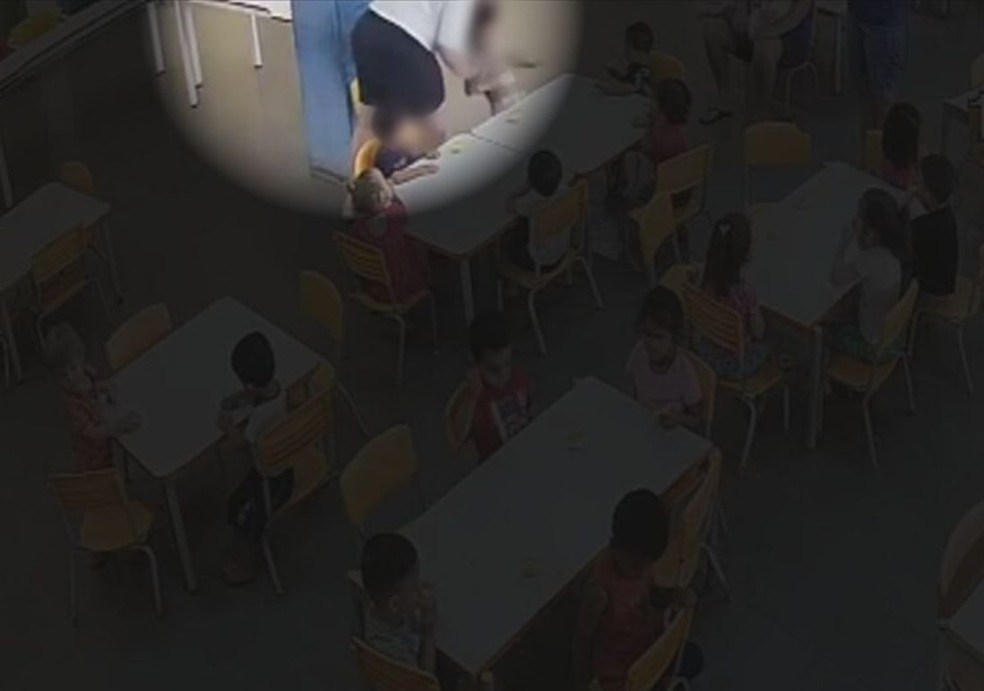 1 de 3
Imagens mostram a cuidadora suspeita das agressões em creche de Iacanga — Foto: TV TEM/ Reprodução