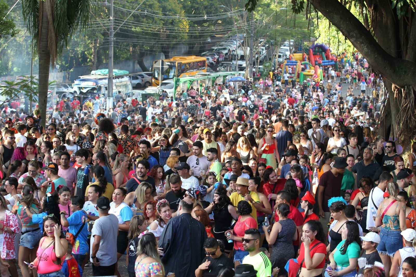 Carnaval de Foz do Iguaçu terá apresentações gratuitas na Praça da Paz ...