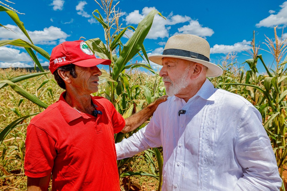 Presidente Lula participa de cerimônia de entrega de lotes da reforma agrária em Campo do Meio — Foto: Divulgação