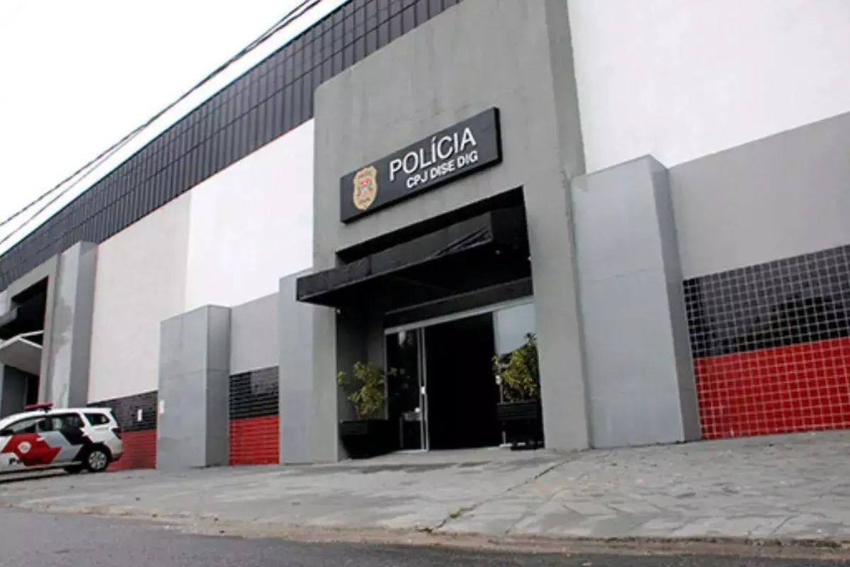 Homem é preso após PM encontrar pistola escondida em vaso de plantas no litoral de SP