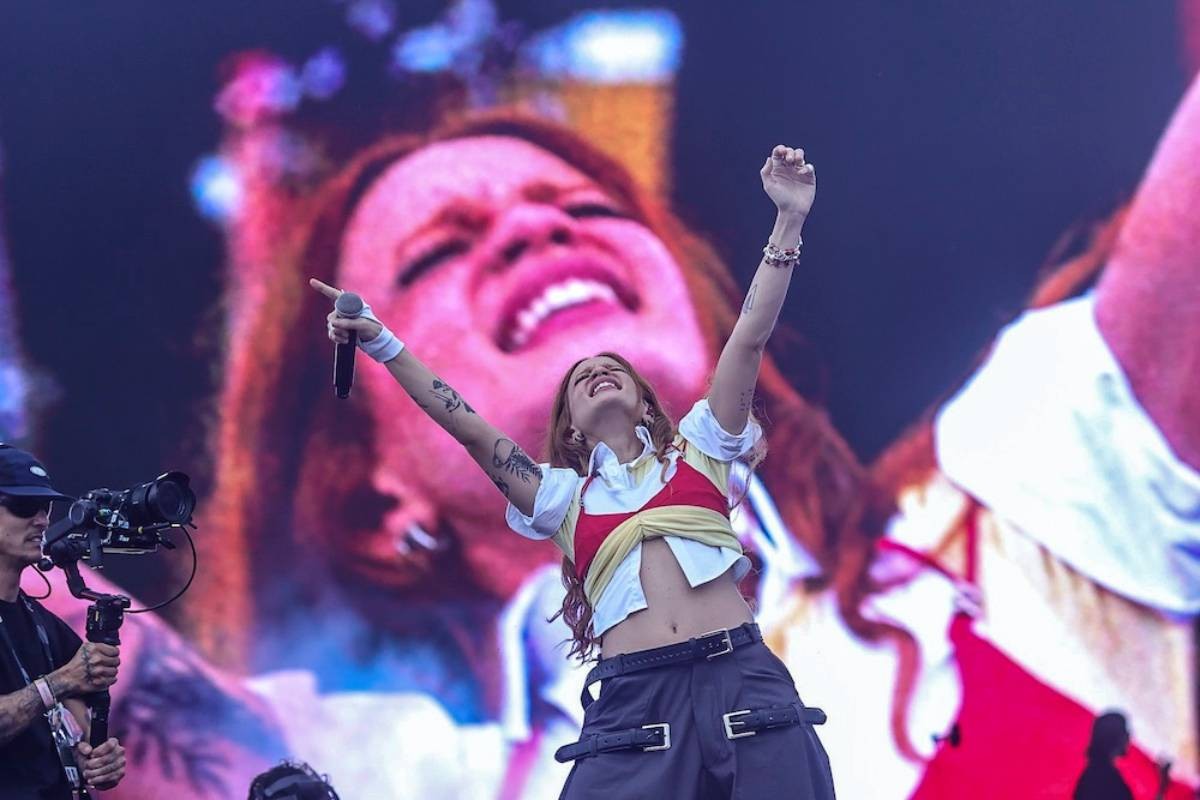 Carol Biazin reúne fãs fiéis e faz show de sintonia com o público no Sunset do Rock in Rio 2026