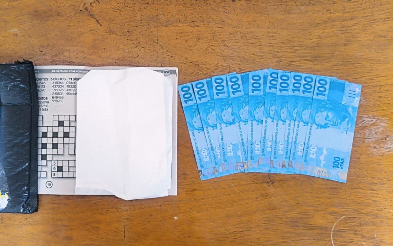 Adolescente é apreendido ao receber notas falsas de R$ 100 por encomenda no interior de SP