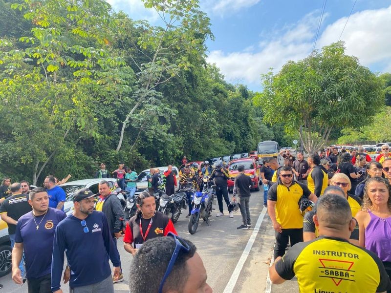 Manifestação em Manaus cobra valorização das autoescolas e segurança no trânsito