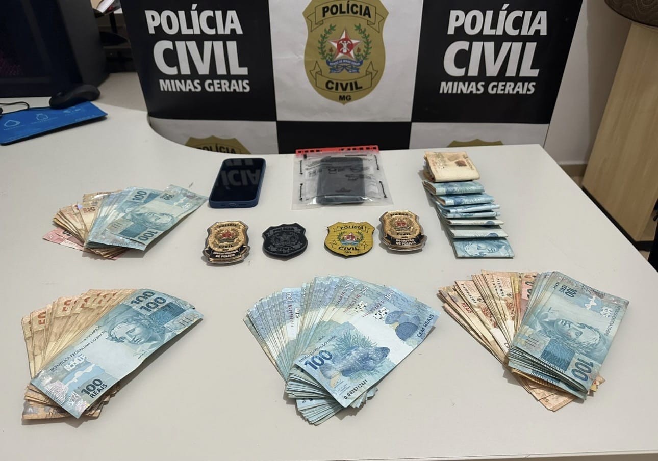 Veículos de luxo e R$ 27 mil são apreendidos em operação que investiga contratos de rodeio em Manga