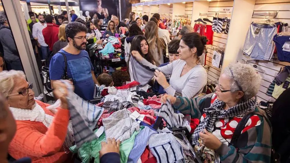 Economia iniciou o ano aquecida, segundo indicador do Banco Central. Analistas, porém, projetam desaceleração. — Foto: Getty Images via BBC