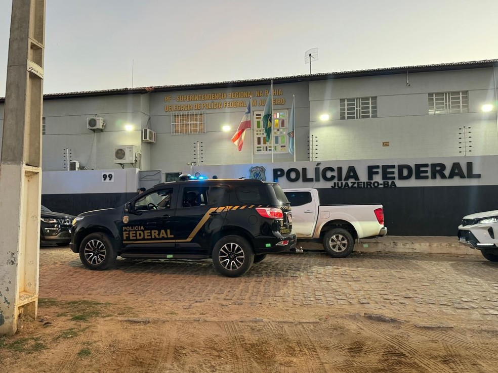 Operação da Polícia Federal mira quadrilha especializada na venda ilegal de armas no Nordeste. — Foto: Divulgação/PF